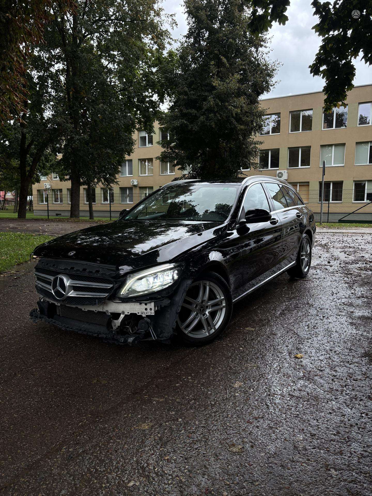 Mercedes-Benz C220